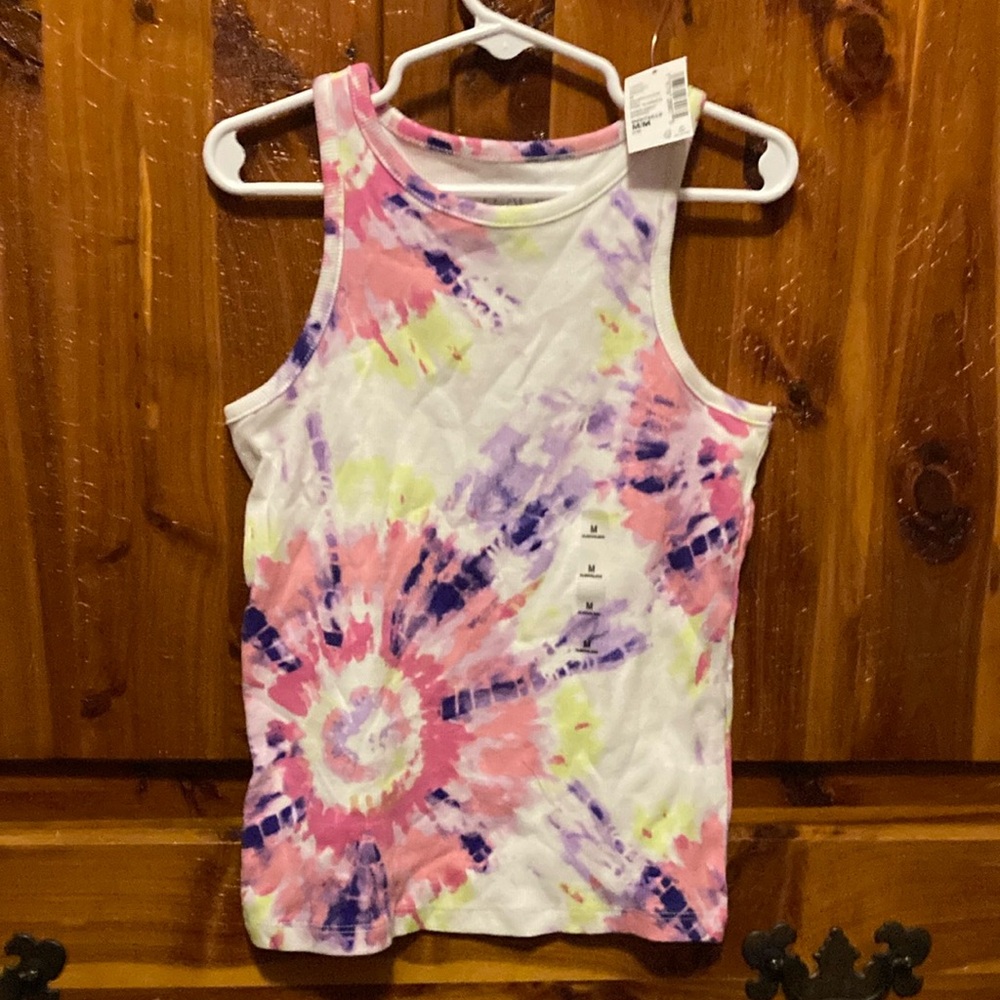 BRAND NEW GIRLS TYE DYE SHIRT SIZE 7/8! NWT! SMOKE FREE HOME!